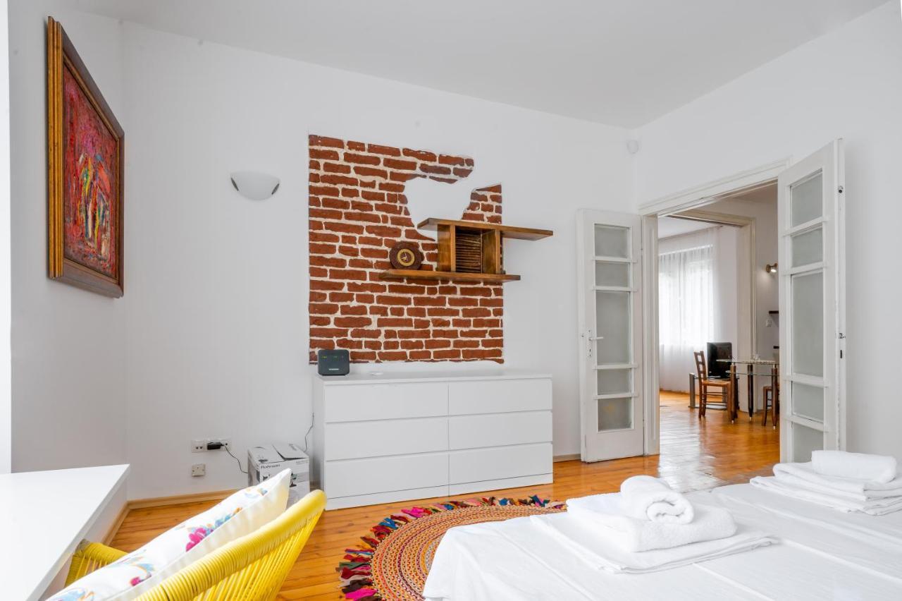 Appartamento Sofia'S Vintage Gem: Spacious 2Bd Flat On Solunska Esterno foto
