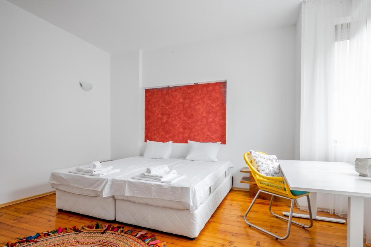 Appartamento Sofia'S Vintage Gem: Spacious 2Bd Flat On Solunska Esterno foto